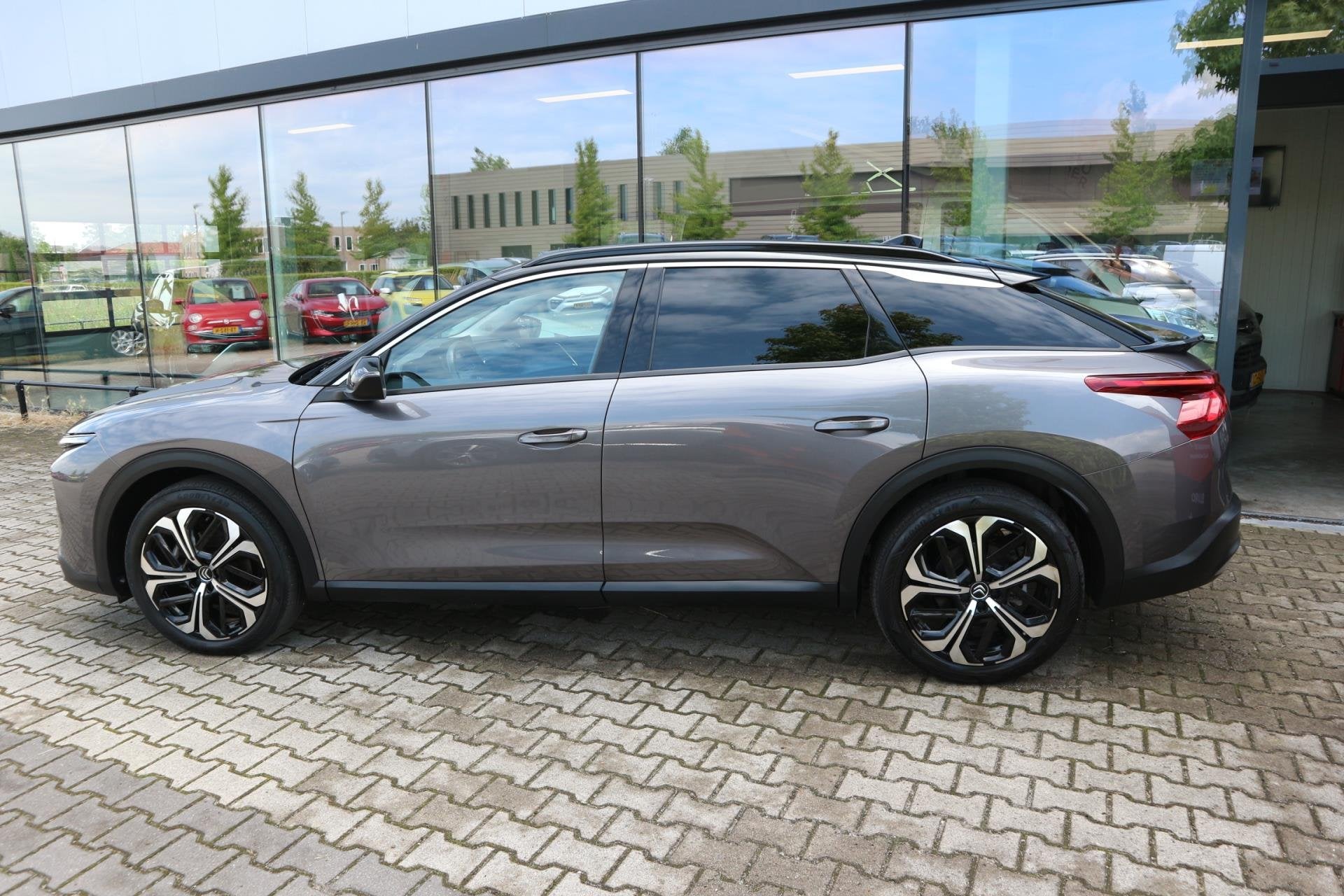 Citroen C5 X 1.2 PureTech Business Plus NAVI CAMERA LEDER AD, Auto's, Gebruikt, 1199 cc, Leder, 1393 kg
