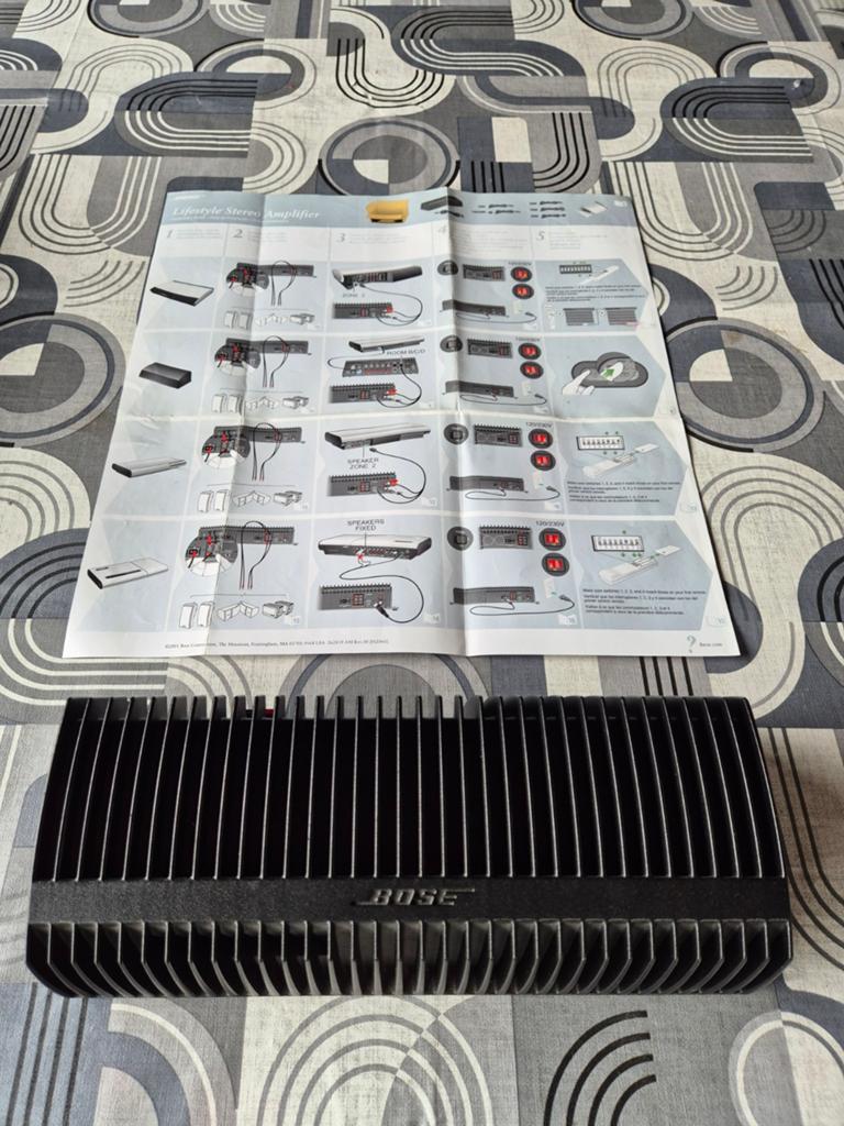 Bose Lifestyle Stereo Versterker AMP 2V, Ophalen, Gebruikt, Stereo, Minder dan 60 watt