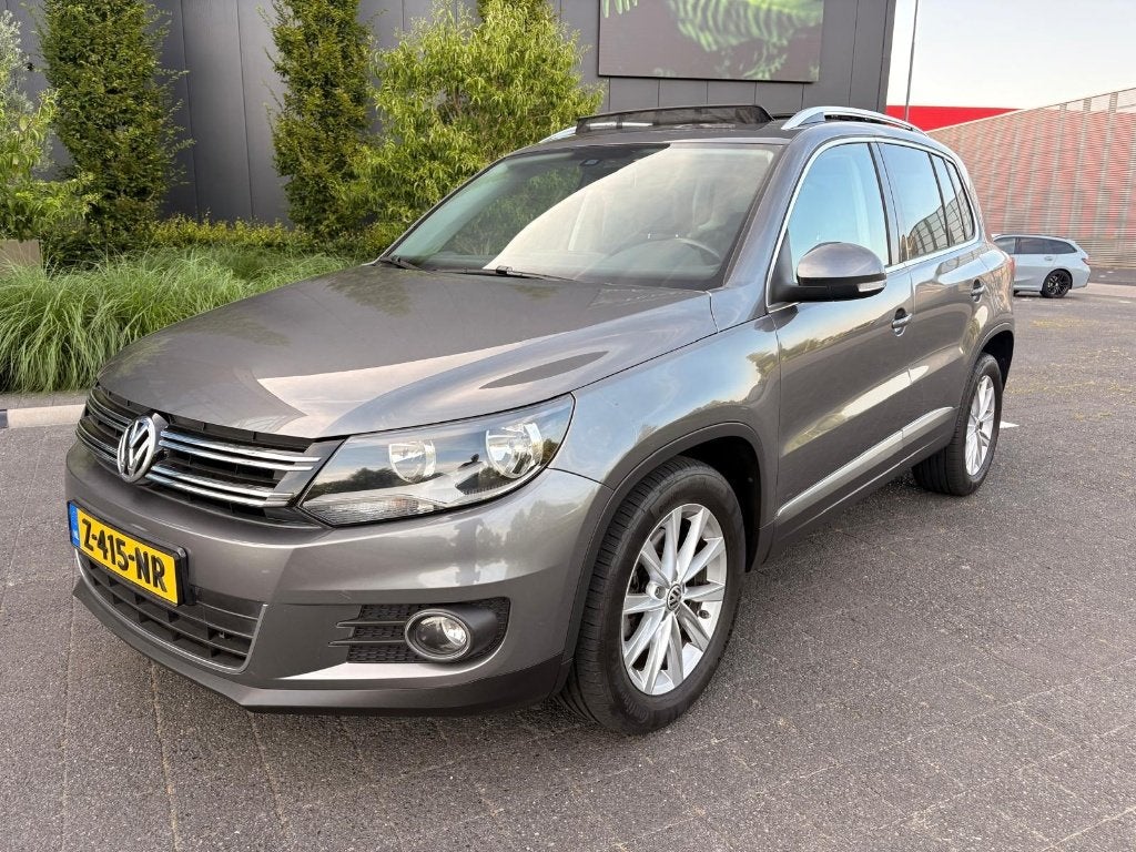 ✅VW Tiguan 2.0 TSI 4Motion Automaat / Panoramadak / Leder✅, Auto's, Automaat, Euro 5, Zwart, 4 cilinders