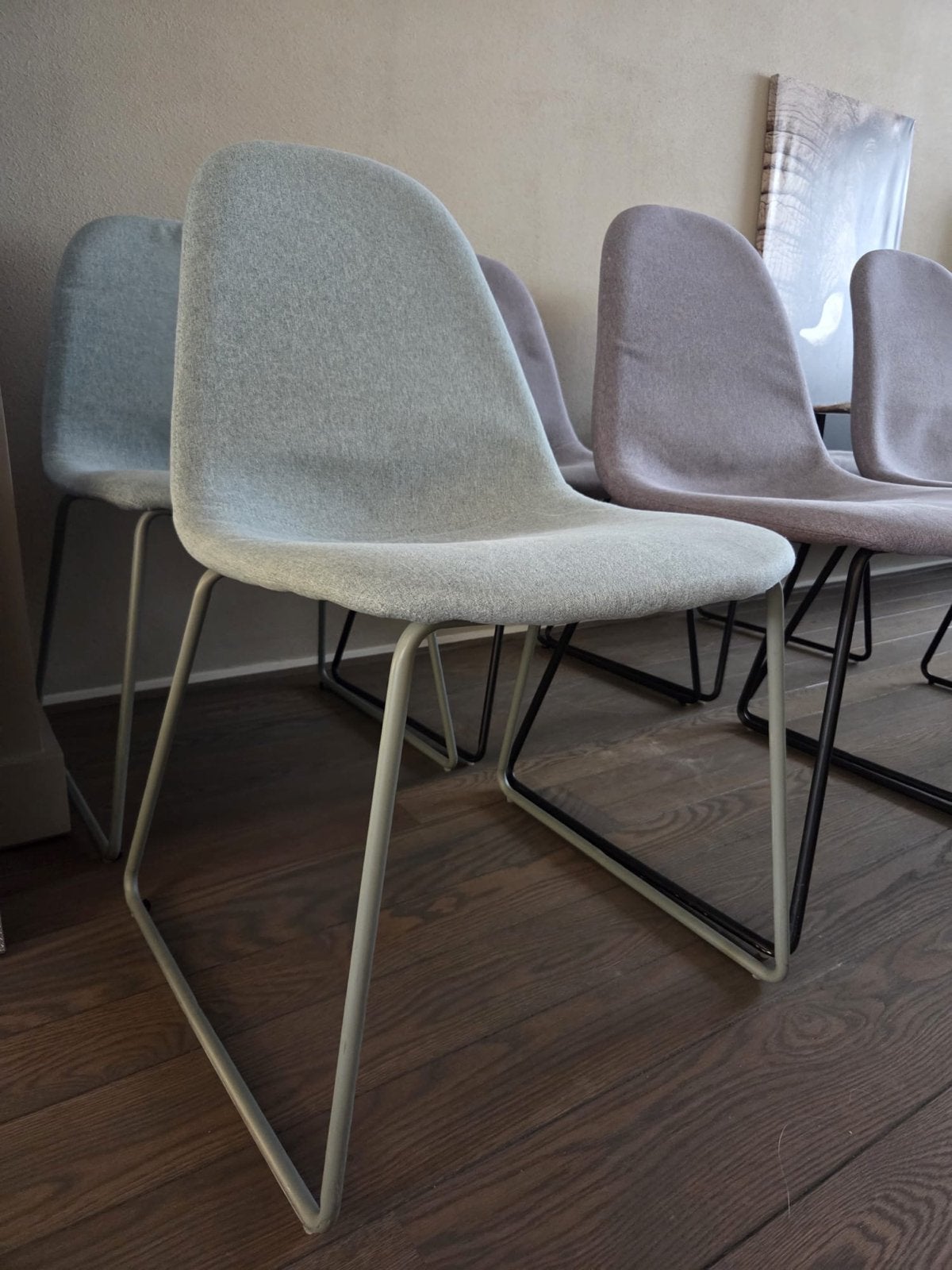 Set van 6 moderne eetkamerstoelen - grijs en lichtblauw, Huis en Inrichting, Stoelen, Ophalen, Gebruikt, Vijf, Zes of meer stoelen