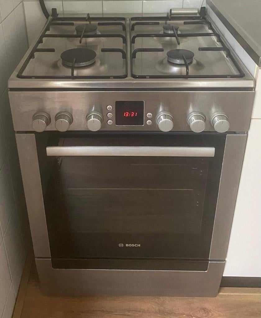 Bosch gasfornuis met oven, Ophalen, Gebruikt, 4 kookzones, Gas