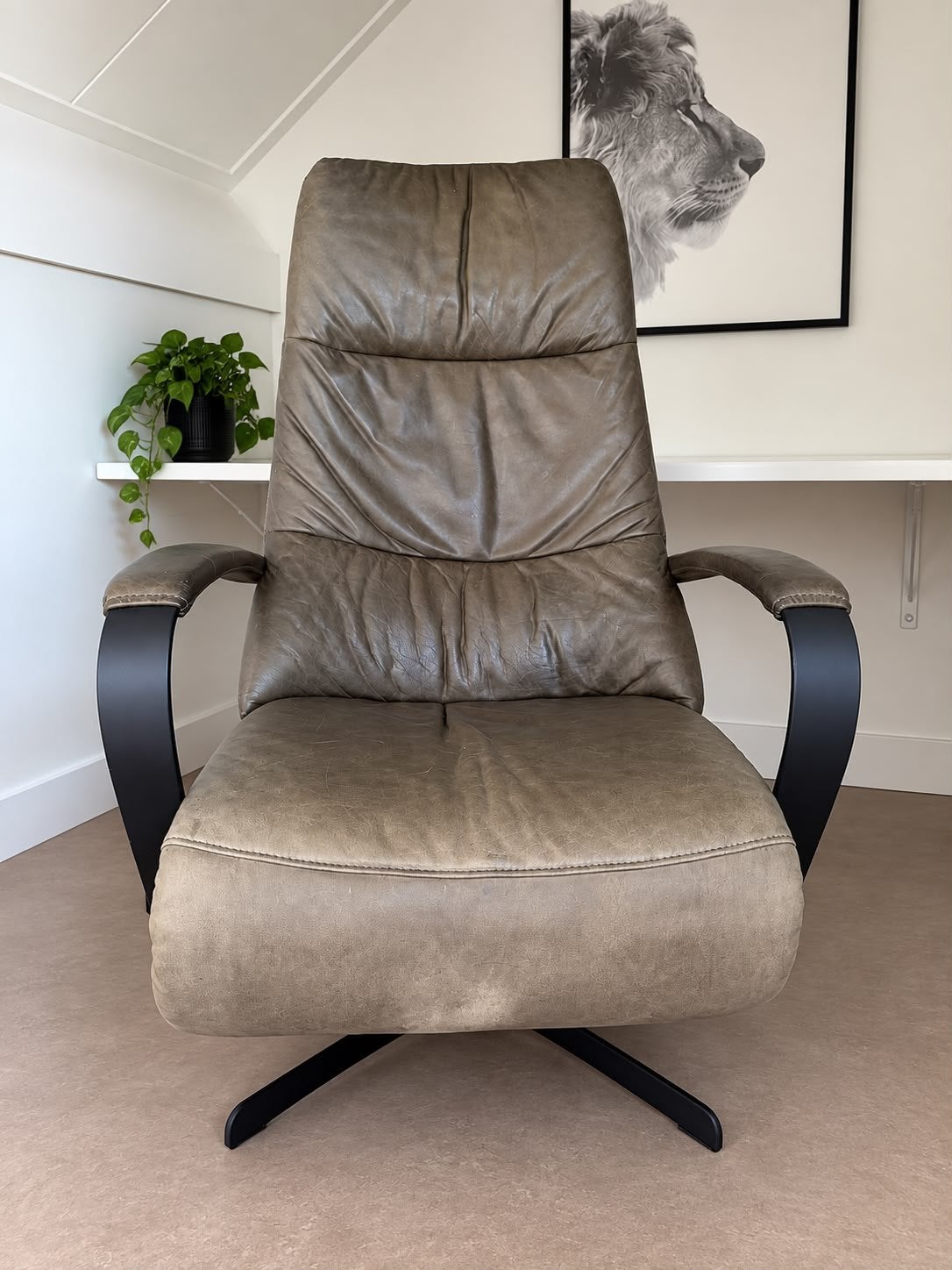 Prominent Humberto relaxfauteuil, elektrisch verstelbaar, Ophalen, Gebruikt, Leer, 50 tot 75 cm