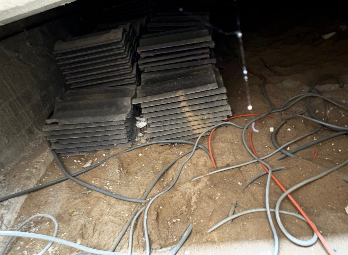 Ongeveer 100 nieuwe dakpannen zsm ophalen, Ophalen, Steen of Klei, Nieuw, 5 tot 10 m²