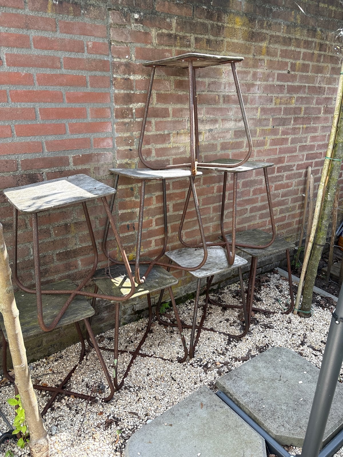 Vintage krukjes met houten zitting en ijzeren onderstel, Huis en Inrichting, Krukjes, Ophalen, In hoogte verstelbaar, Gebruikt