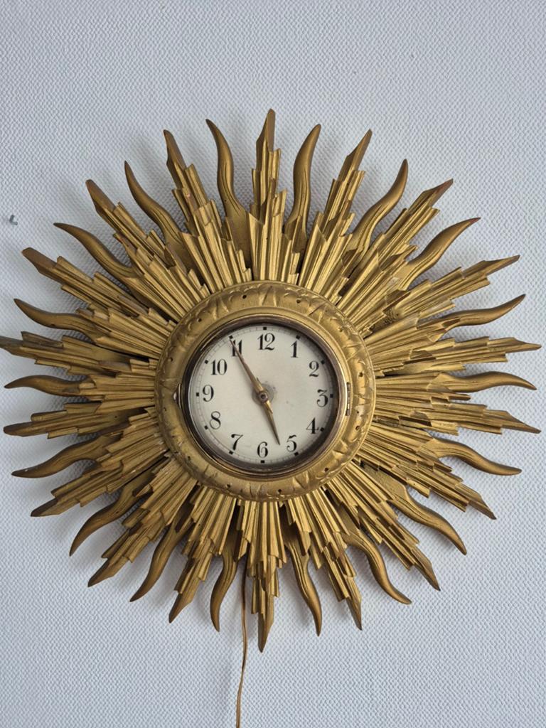 Prachtige oude elektrische houten sunburst klok, Antiek en Kunst, Antiek | Klokken, Ophalen