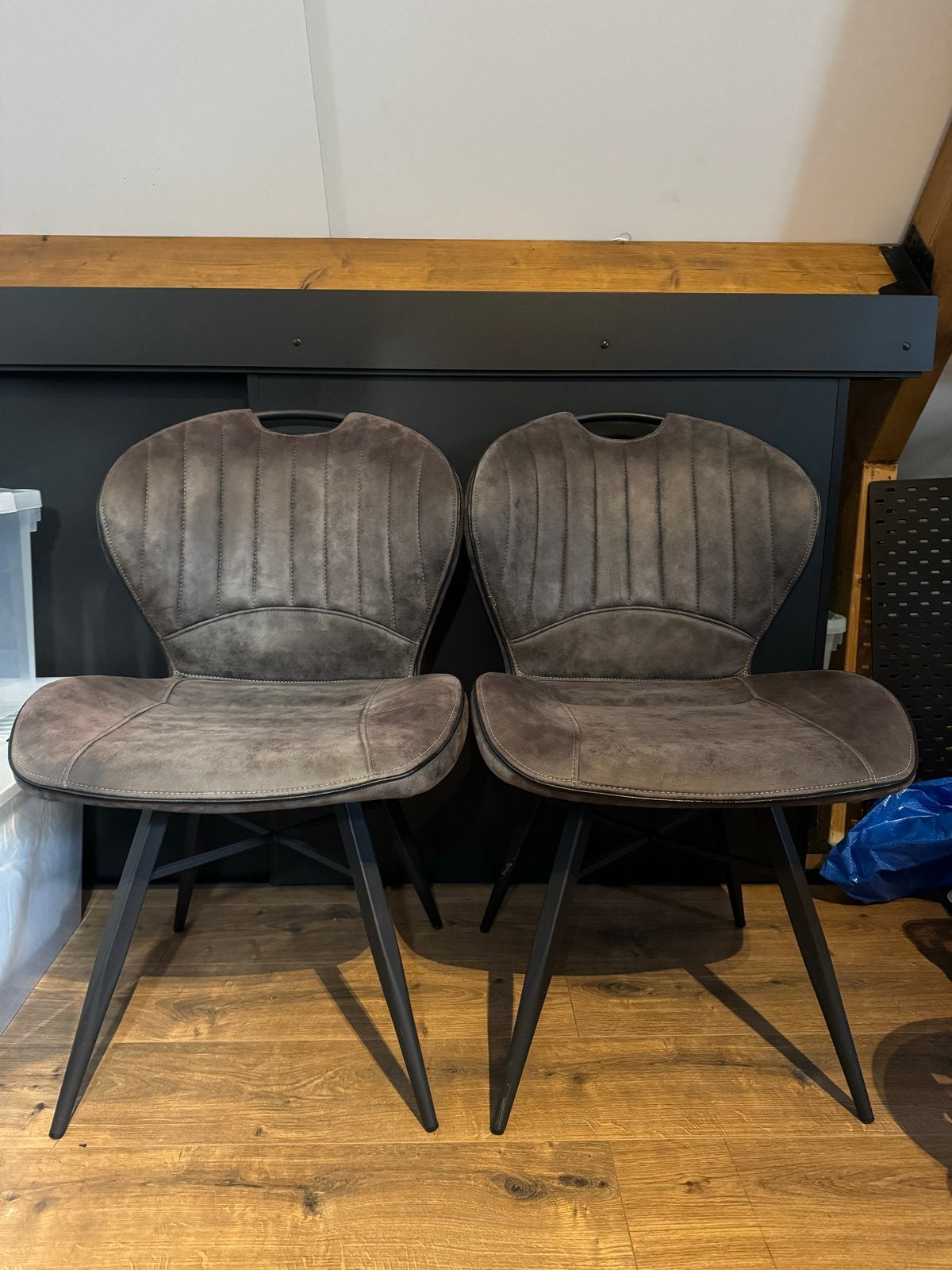 Set van 2 nieuwe eetkamerstoelen - Grijs/Bruin, Huis en Inrichting, Stoelen, Twee, Overige kleuren, Nieuw, Ophalen of Verzenden