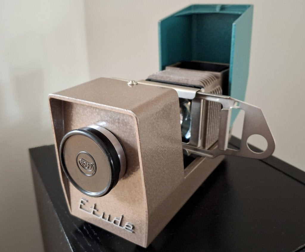 Vintage diaprojector Etude USSR, Ophalen of Verzenden, Zo goed als nieuw