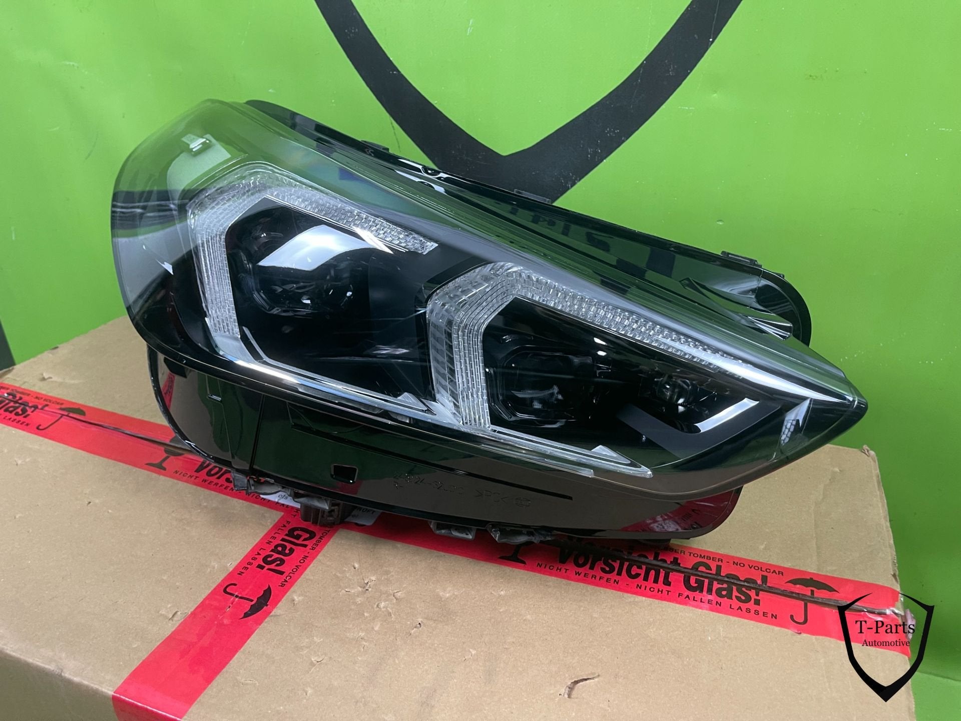 bmw X1 u11 koplamp rechts lamp 5A9A228-01, Info@fabrikant.eu, Fabrikant BV, Fabrikantstraat 1
1000 AA  Amsterdam, NL, Nieuw