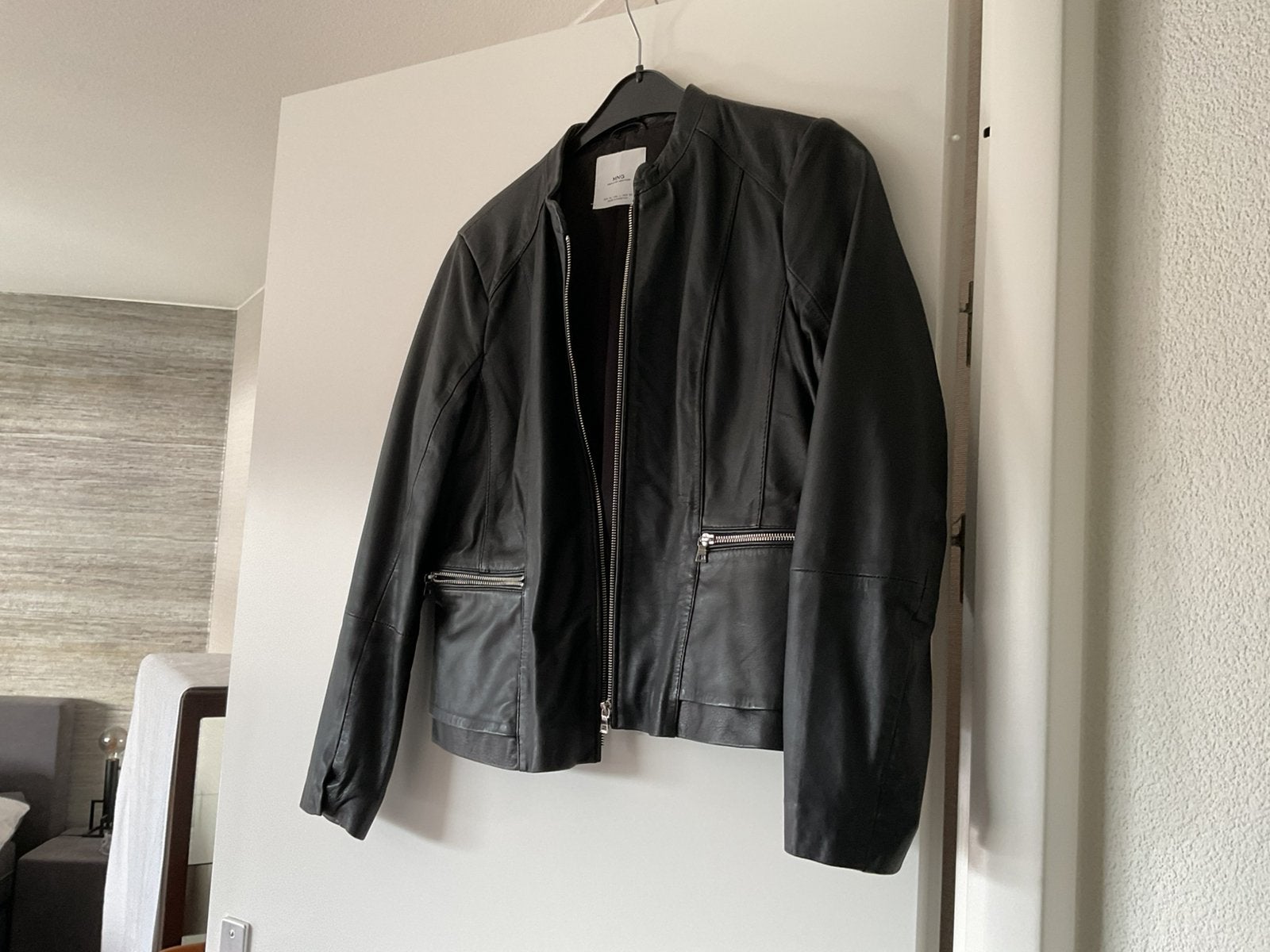 Leren Jasje MNG  100% sheep leather, Zwart, Maat 42/44 (L), Ophalen of Verzenden, Zo goed als nieuw