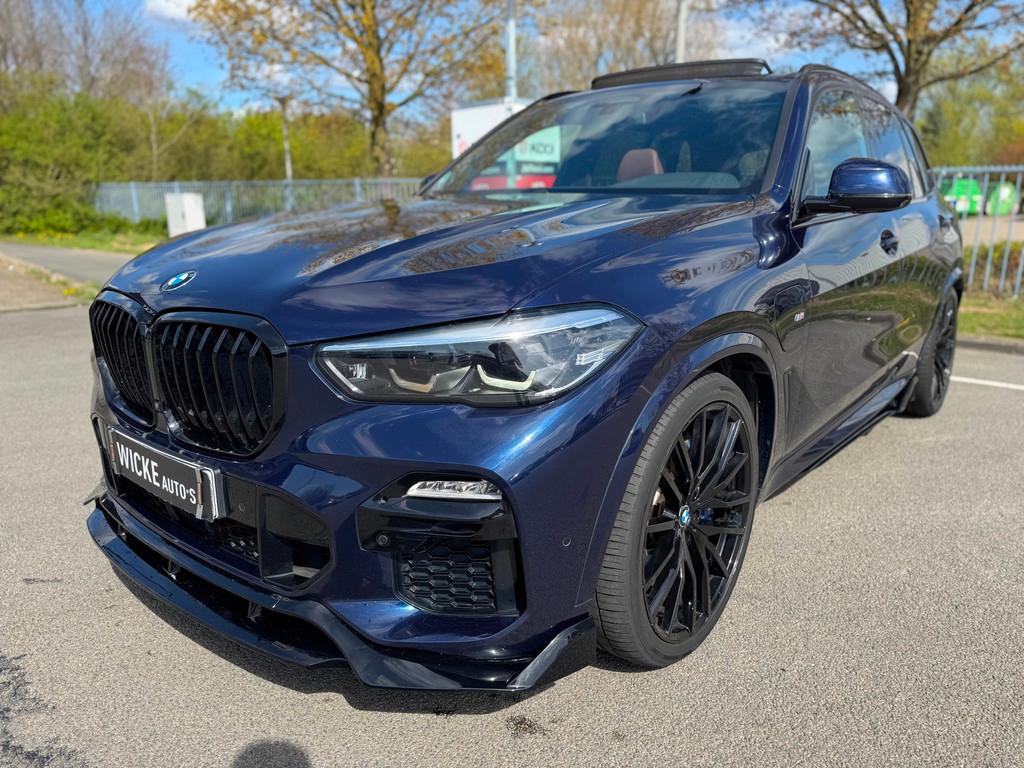 BMW X5 XDrive45e High Executive Panorama HUD H&K Maxton 22", Gebruikt, 394 pk, Blauw, Vierwielaandrijving