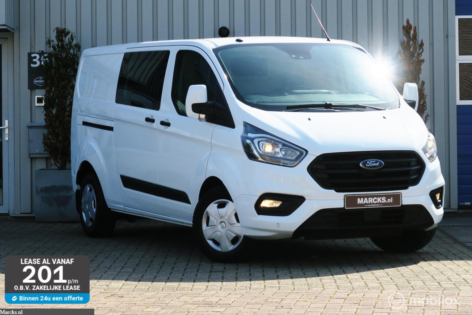 Ford Transit Custom 340 2.0 TDCI L2H1 Limited Automaat EURO6, Auto's, Stof, Gebruikt, 4 cilinders, Met garantie (alle)
