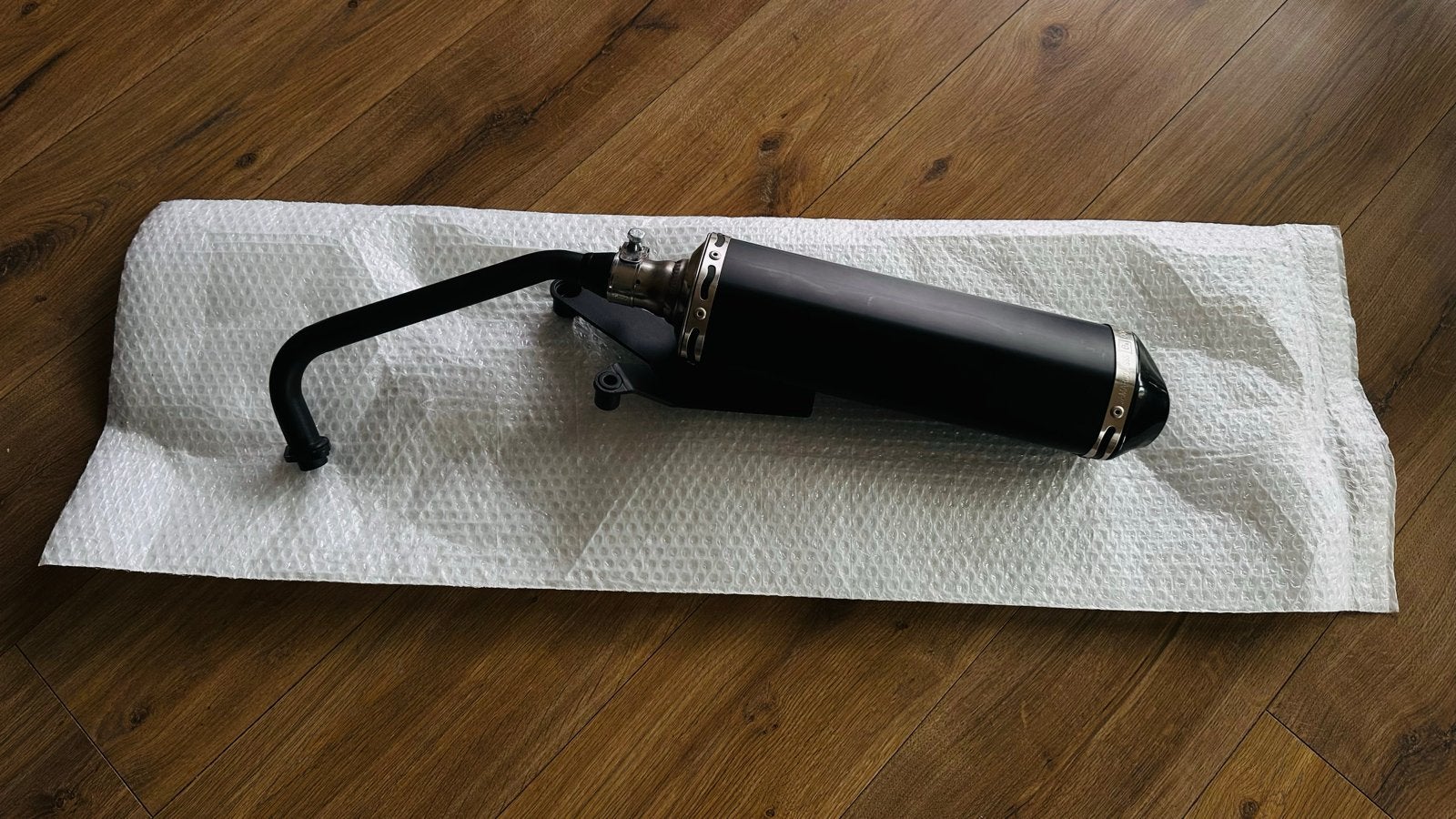 Uitlaat Akrapovic look SYM Fiddle 2 zwart – NIEUW, Auto-onderdelen, Ophalen of Verzenden, Nieuw, Universele onderdelen