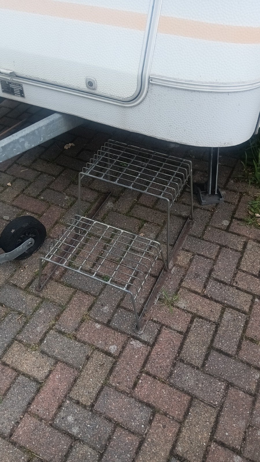 Stevig opstapje voor caravan of stacaravan, Ophalen, Gebruikt