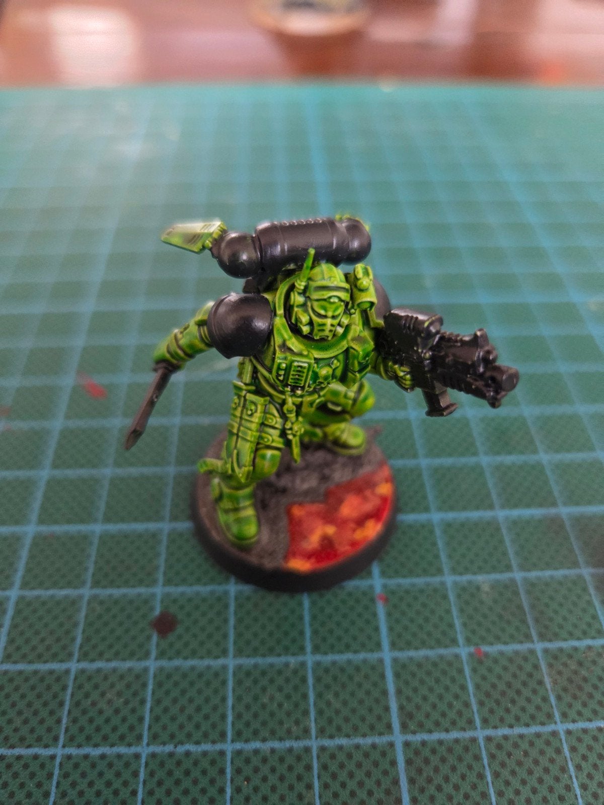 Lieutenant in Phobos Armour, Ophalen of Verzenden, Zo goed als nieuw, Warhammer