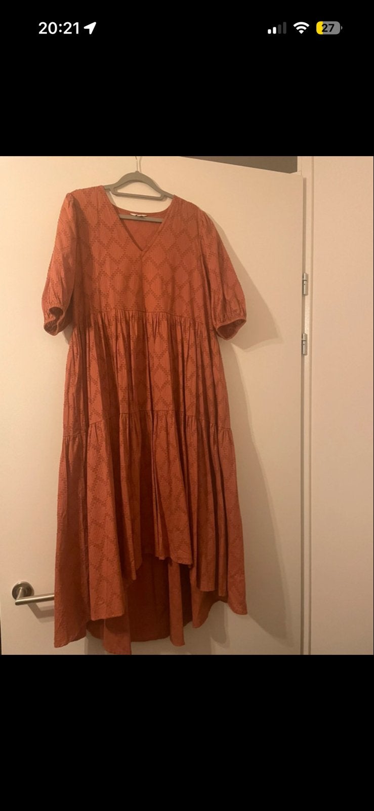 MbyM Roestbruine Jurk met Pofmouw en Asymmetrische Zoom S/M, Oranje, Ophalen of Verzenden, Maat 36 (S), Gedragen