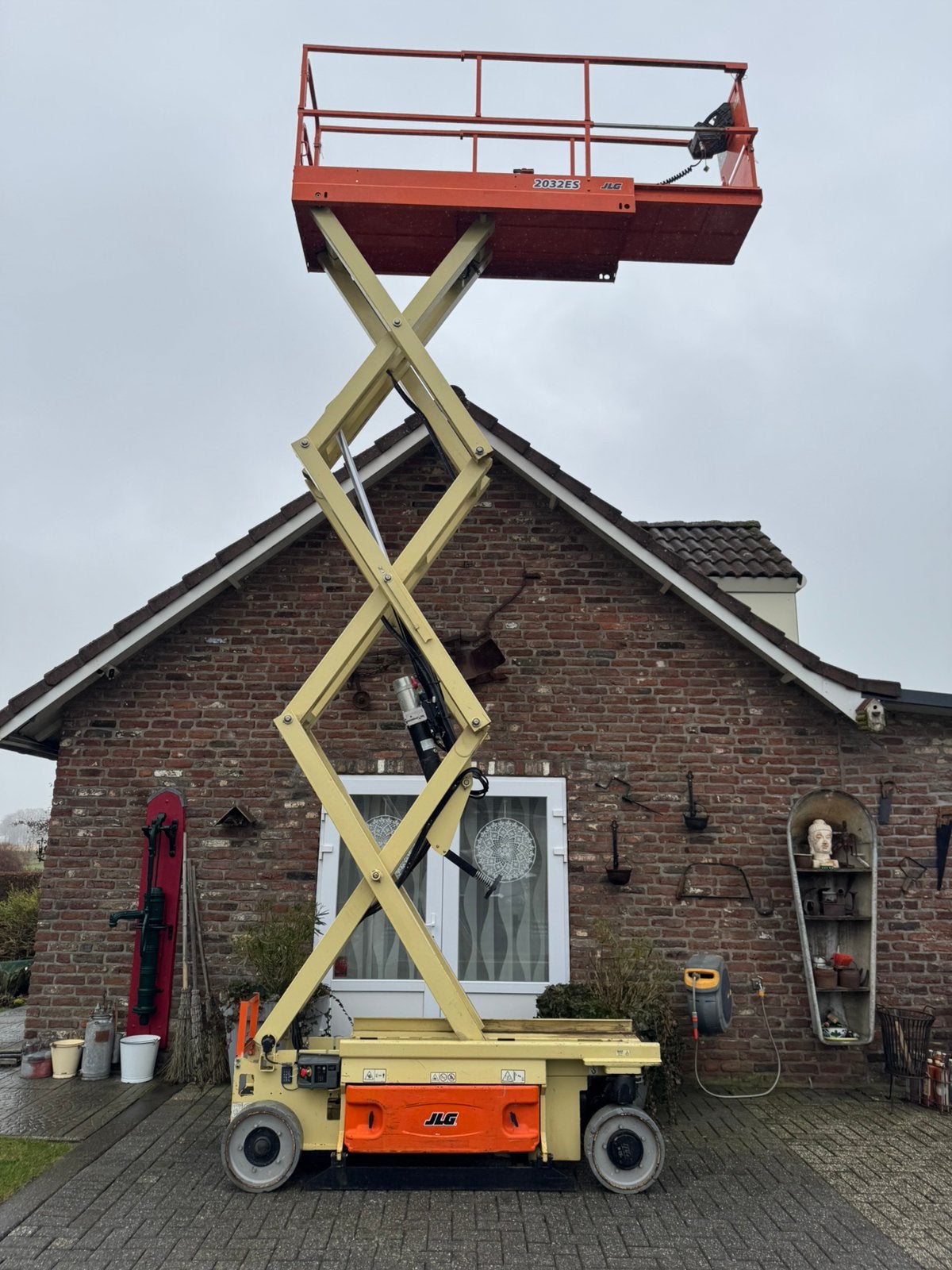 Jlg 2032es schaar hoogwerker, Ophalen