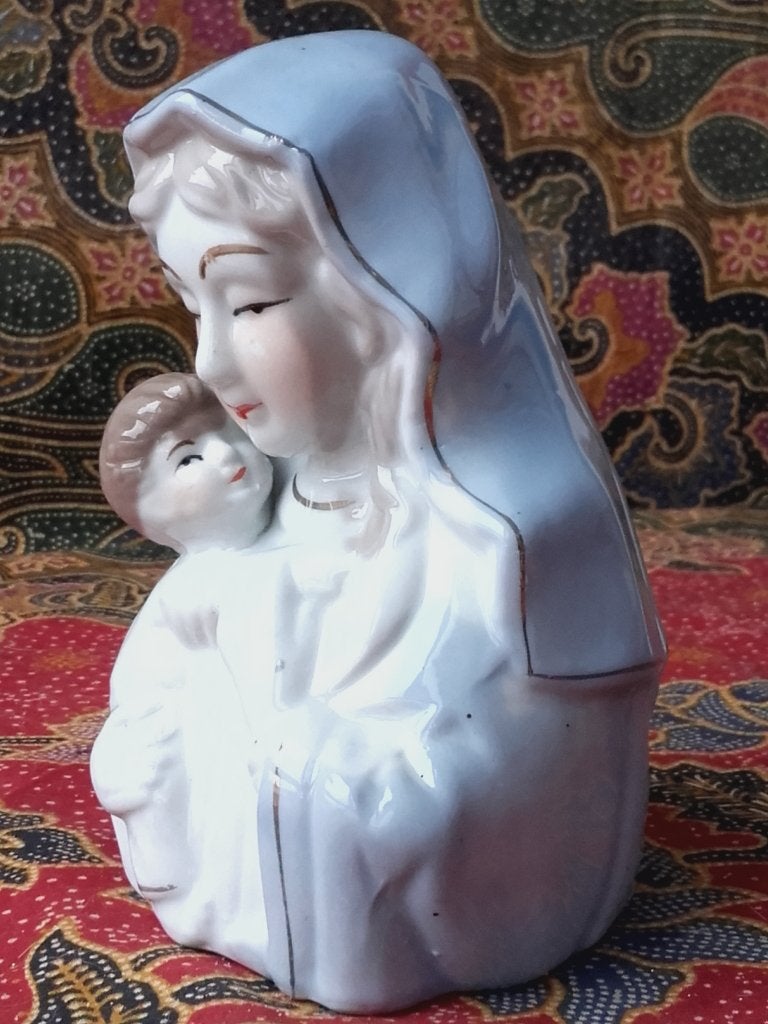 Mooi oud beeldje uit Frankrijk van Maria met kind 13,7 cm., Antiek en Kunst, Antiek | Religie, Ophalen of Verzenden