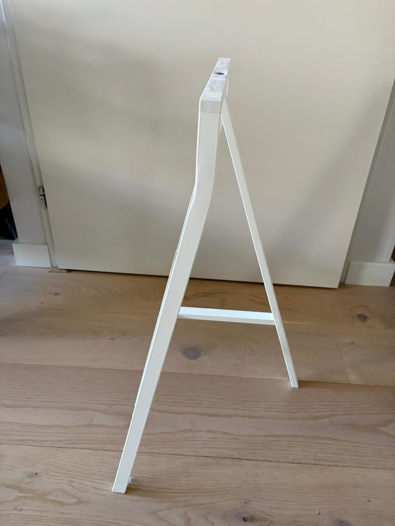 Gratis IKEA Lerberg schraag wit, Ophalen, Minder dan 50 cm, Gebruikt, Metaal