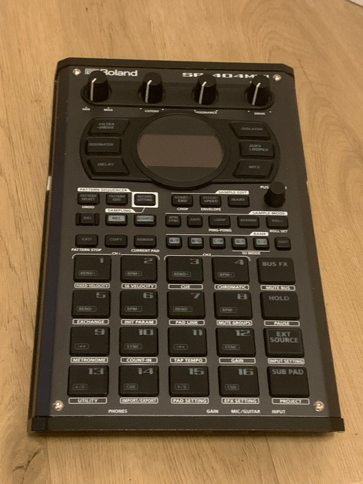 Roland SP-404MKII Sampler (SP 404 MK2), Muziek en Instrumenten, Roland, Zo goed als nieuw, Met midi-aansluiting, Overige aantallen