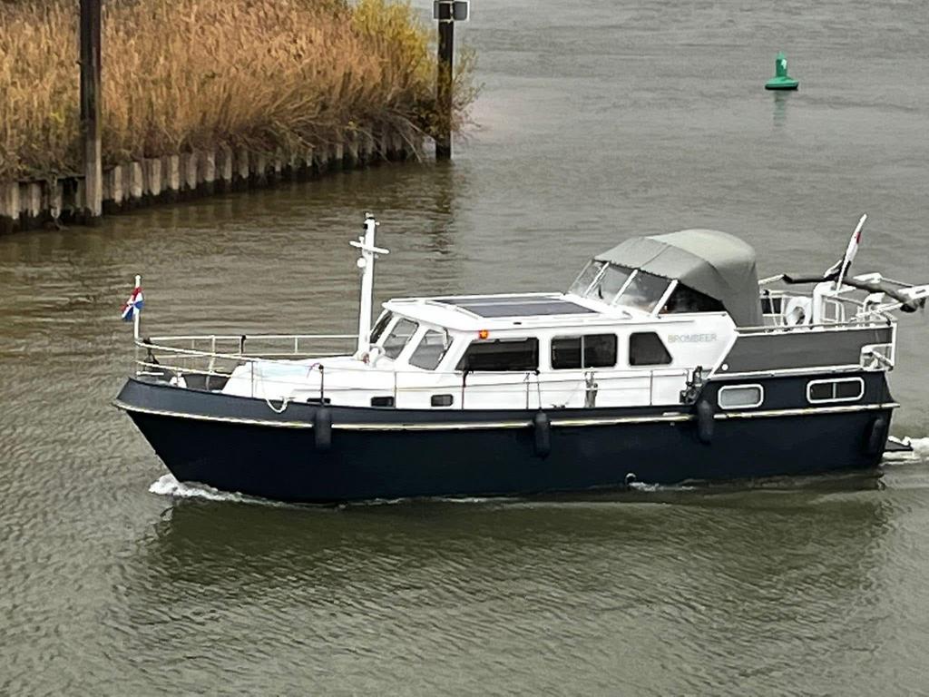Mayflower, stalen yacht, 13,2mtr X 3,85mtr X 1,3mtr, Ophalen, Zo goed als nieuw