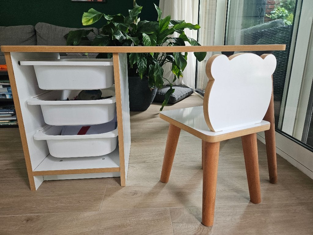 Kinderbureau wit met stoel en 3 uitneembare laatjes, Kinderen en Baby's, Kinderkamer | Tafels en Stoelen, Ophalen, Zo goed als nieuw