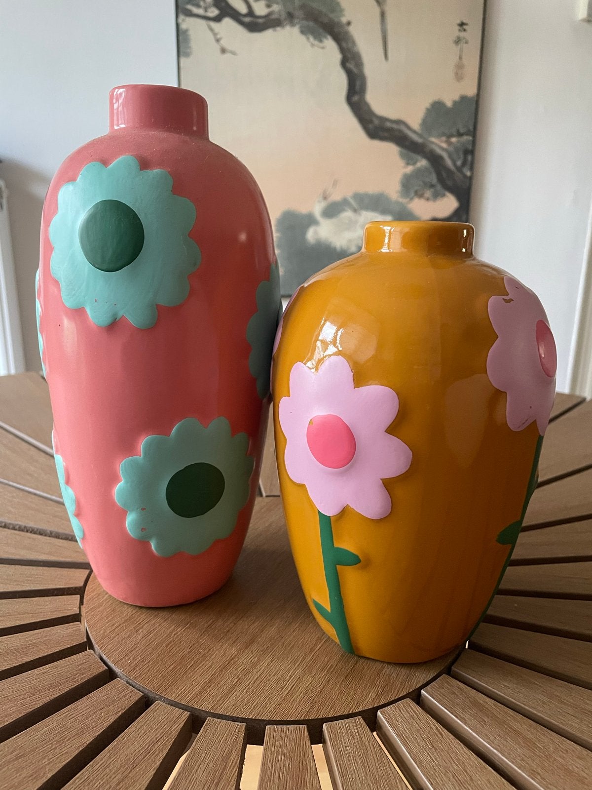 Set van twee vrolijke bloemen vazen, Antiek en Kunst, Ophalen