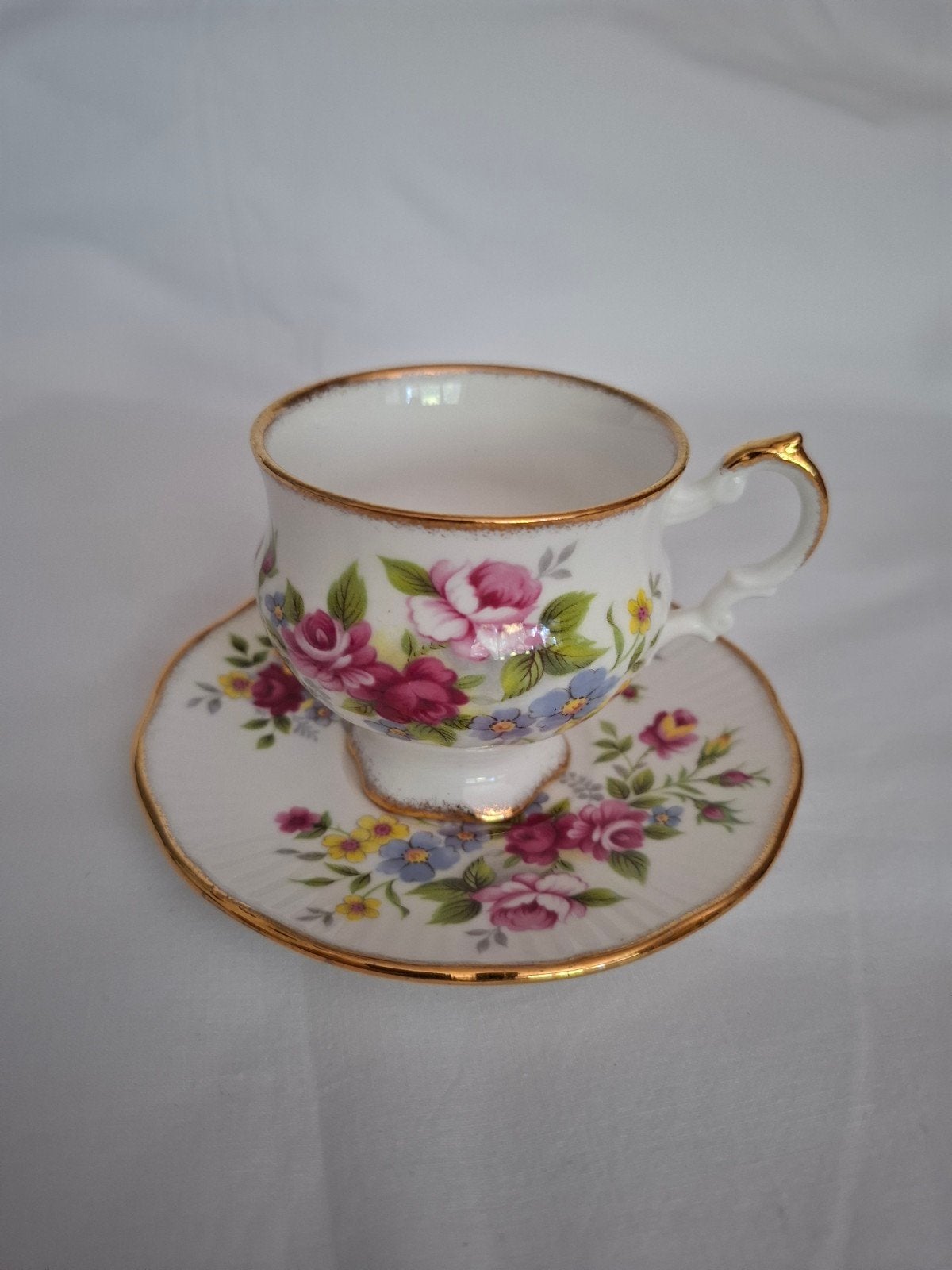 Engelse Vintage Kop en Schotel Elizabethan Bone China Viool, Ophalen of Verzenden