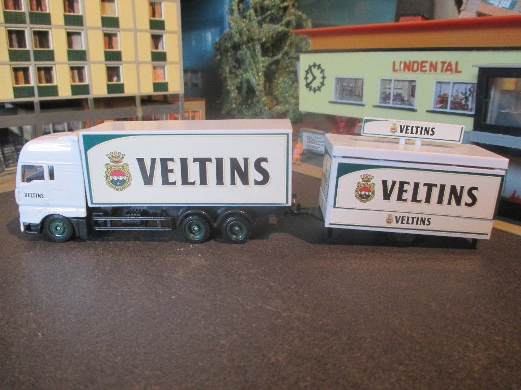 MAN TGA XXL 2006 - Veltins met Horeca wagen, Ophalen of Verzenden, Zo goed als nieuw, Bus of Vrachtwagen, Rietze