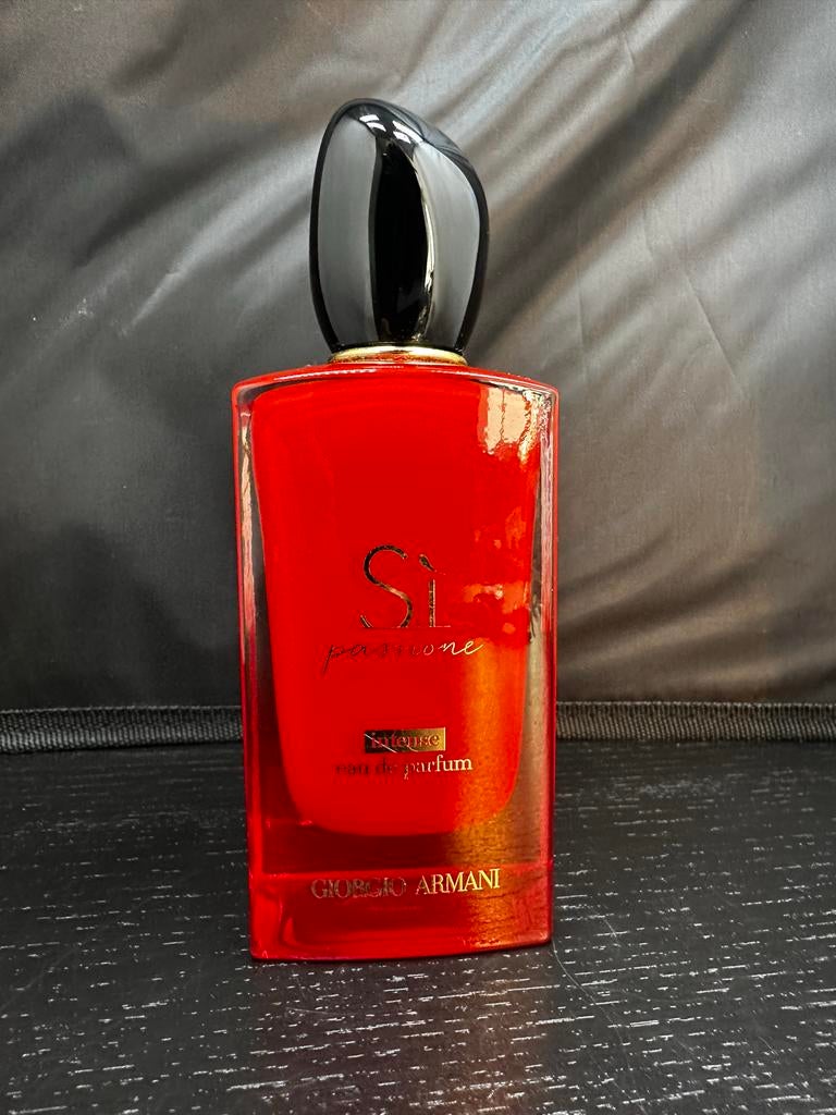 Giorgio Armani Sì Passione Eau Parfum intense 100ml 45% vol), Sieraden, Tassen en Uiterlijk, Uiterlijk | Parfum, Ophalen of Verzenden