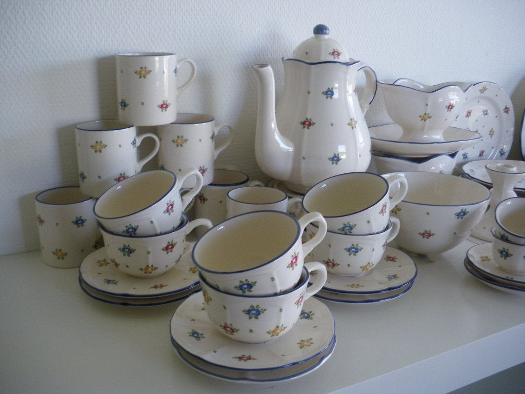 Zeller Petite Rose servies, Overige merken, Ophalen of Verzenden, Zo goed als nieuw, Bord(en)