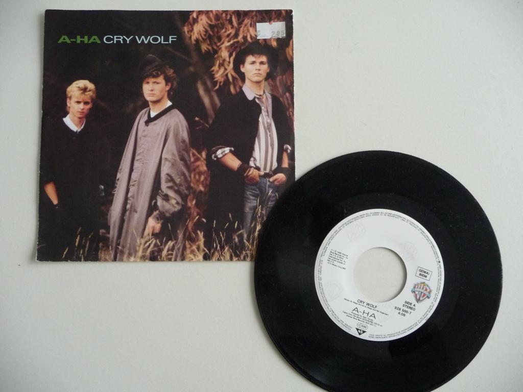 single A-HA - CRY WOLF - WARNER BROS RECORDS, 1986, Gebruikt, 7 inch, Ophalen of Verzenden, Pop