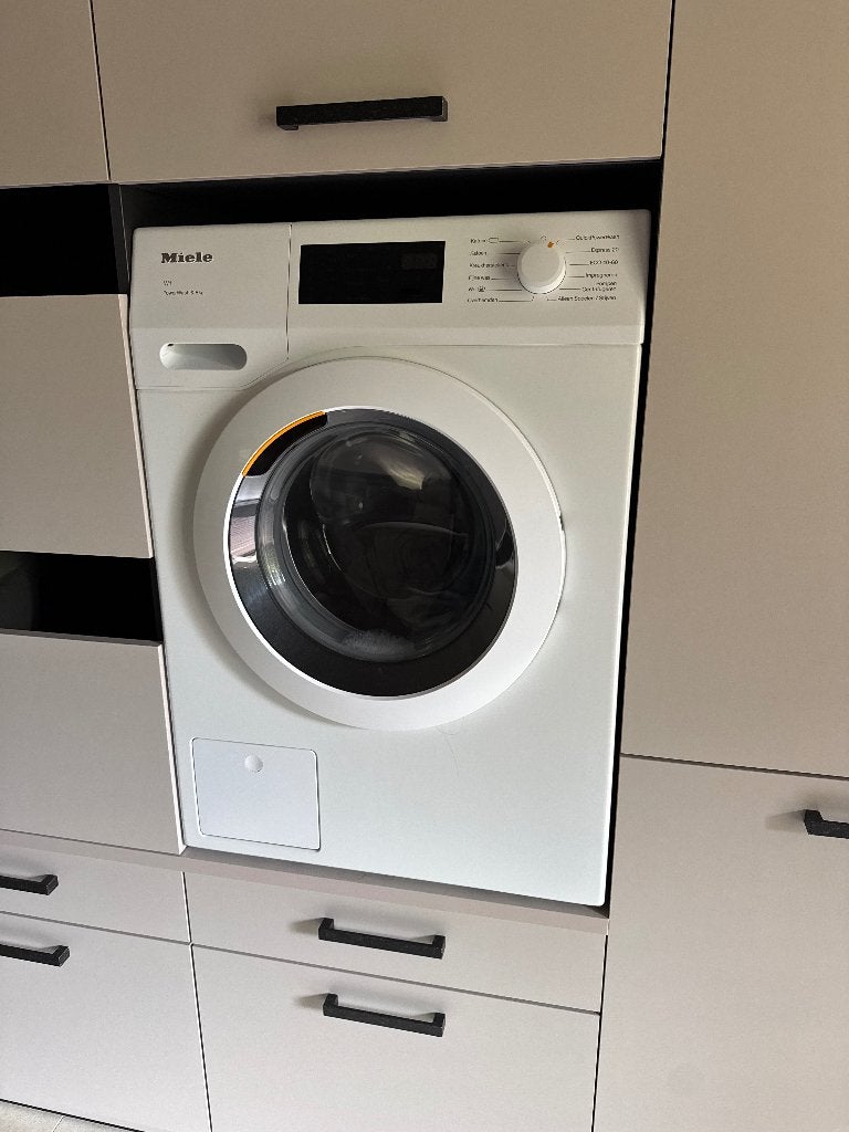 Miele waschmaschine, Ophalen, Minder dan 85 cm, Zo goed als nieuw, 1200 tot 1600 toeren