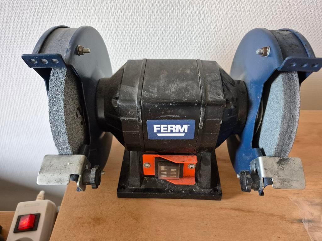 Ferm BGM1019 bankslijpmachine, Ophalen