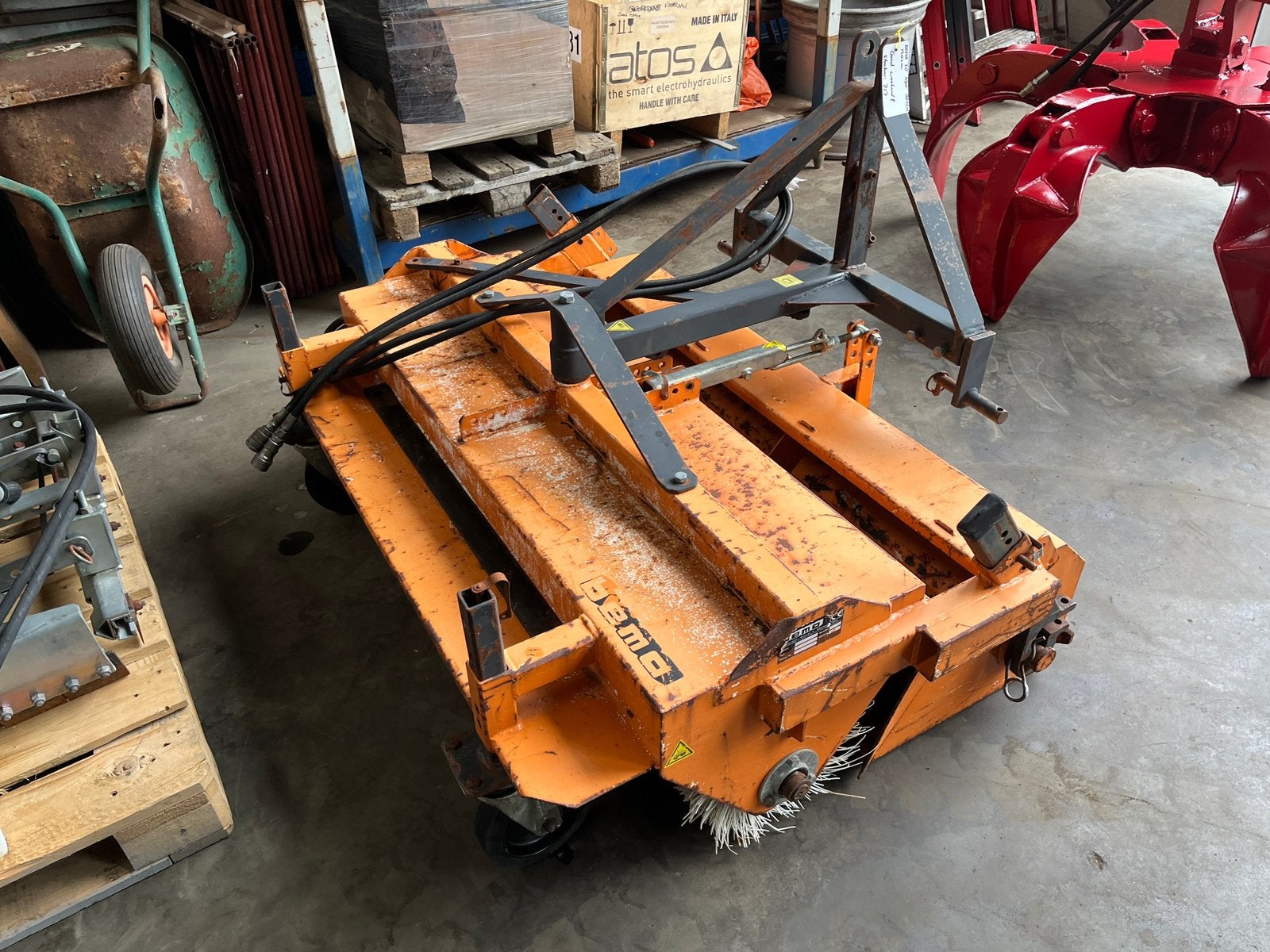 Hydraulische veegbezem, Ophalen, Gebruikt
