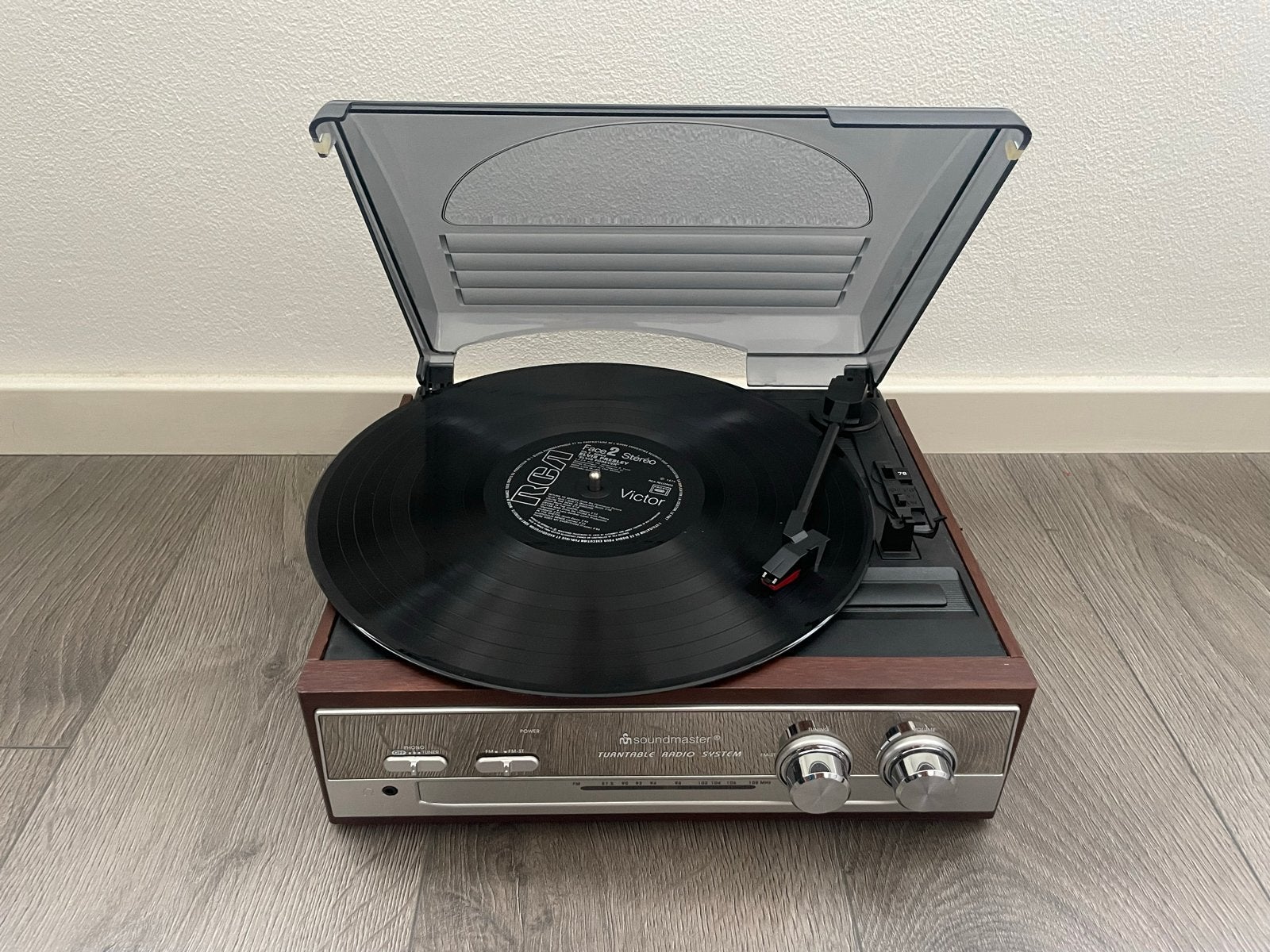 Soundmaster PL186H Retro Platenspeler & Radio - 2x15W, Ophalen, Zo goed als nieuw, Platenspeler, Overige merken