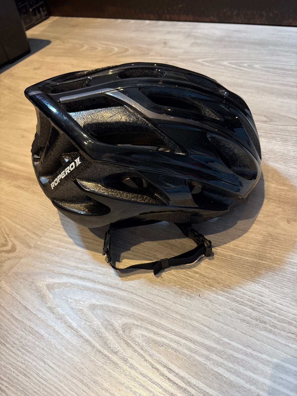 Zwarte fietshelm - Specialized - Maat L, Ophalen of Verzenden, Gebruikt, M, Heer of Dame