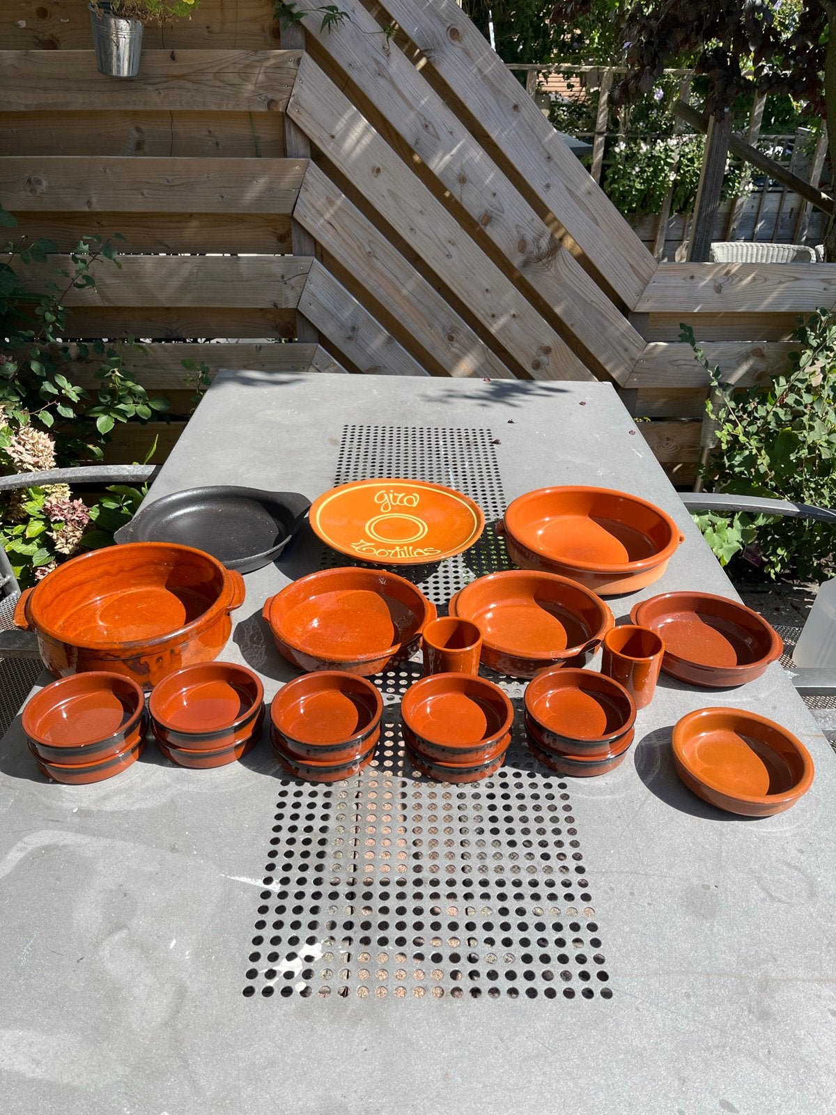 Spaans aardewerk voor tapas - diverse schalen en borden, Ophalen of Verzenden, Zo goed als nieuw, Bord(en), Overige stijlen