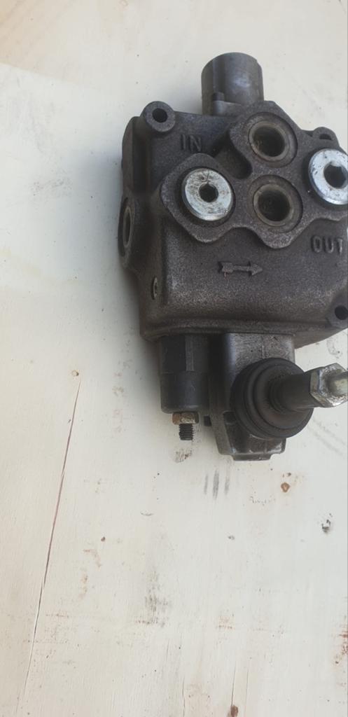Nieuw dubbelwerkend hydrauliek ventiel voor machines, Doe-het-zelf en Verbouw, Ophalen