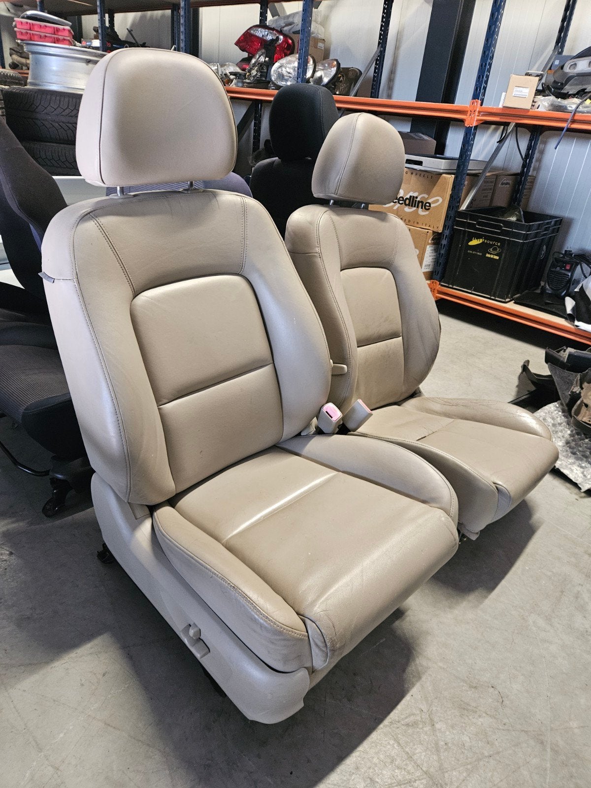 Lederen beige stoelen Subaru Outback / Legacy, Ophalen, Subaru