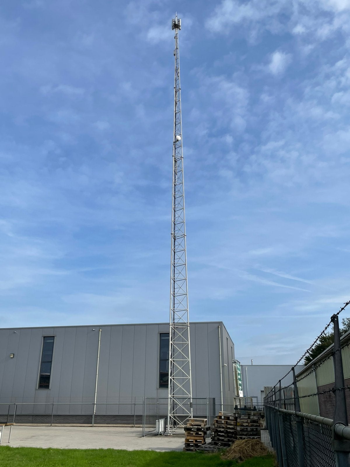 Antennemast 30 meter, Ophalen, Gebruikt, Mast