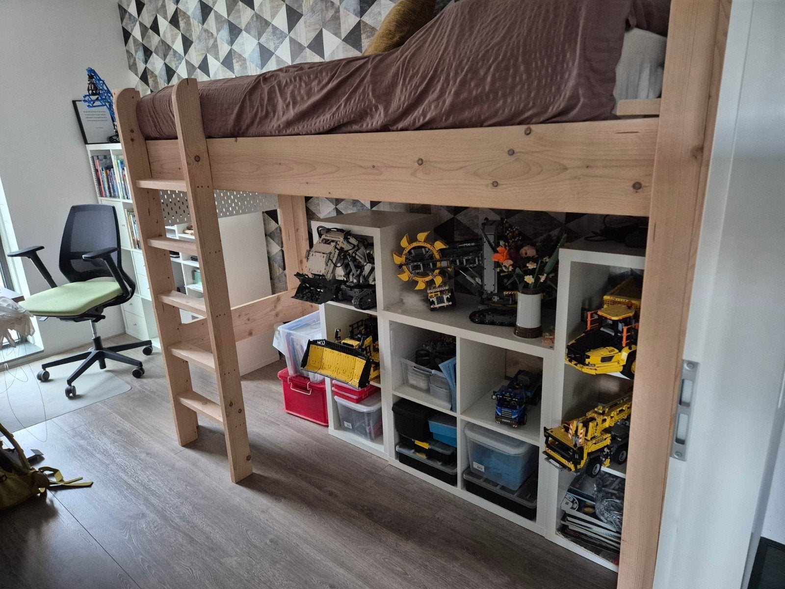 Stevige houten hoogslaper met lattenbodem, matras en kussen., Ophalen, Gebruikt, Hoogslaper, Eenpersoons