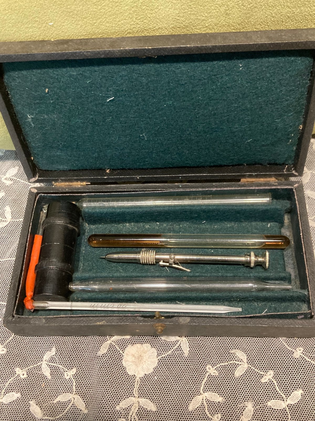Antiek doosje met een Haemometer (180425), Antiek en Kunst, Antiek | Gereedschap en Instrumenten, Ophalen of Verzenden