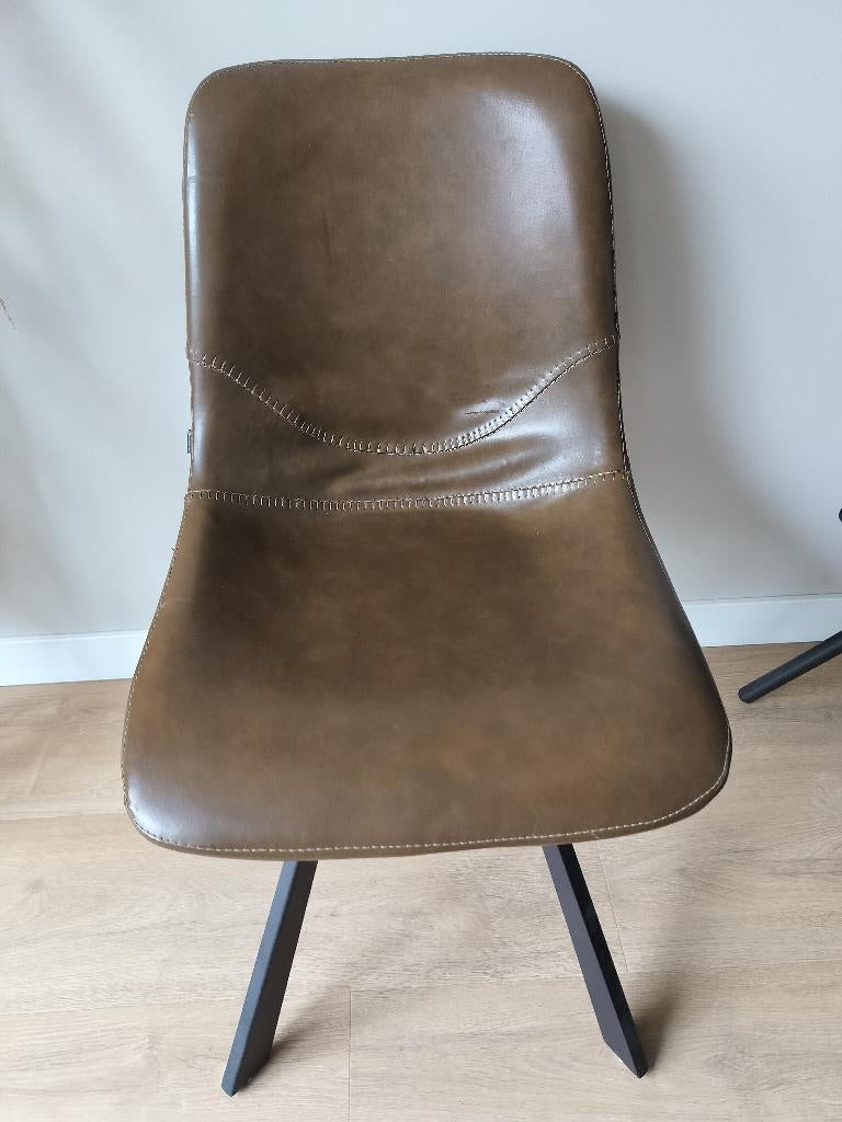 Goossens stoel bruin leer, Ophalen, Twee, Bruin, Industrieel, modern, strak