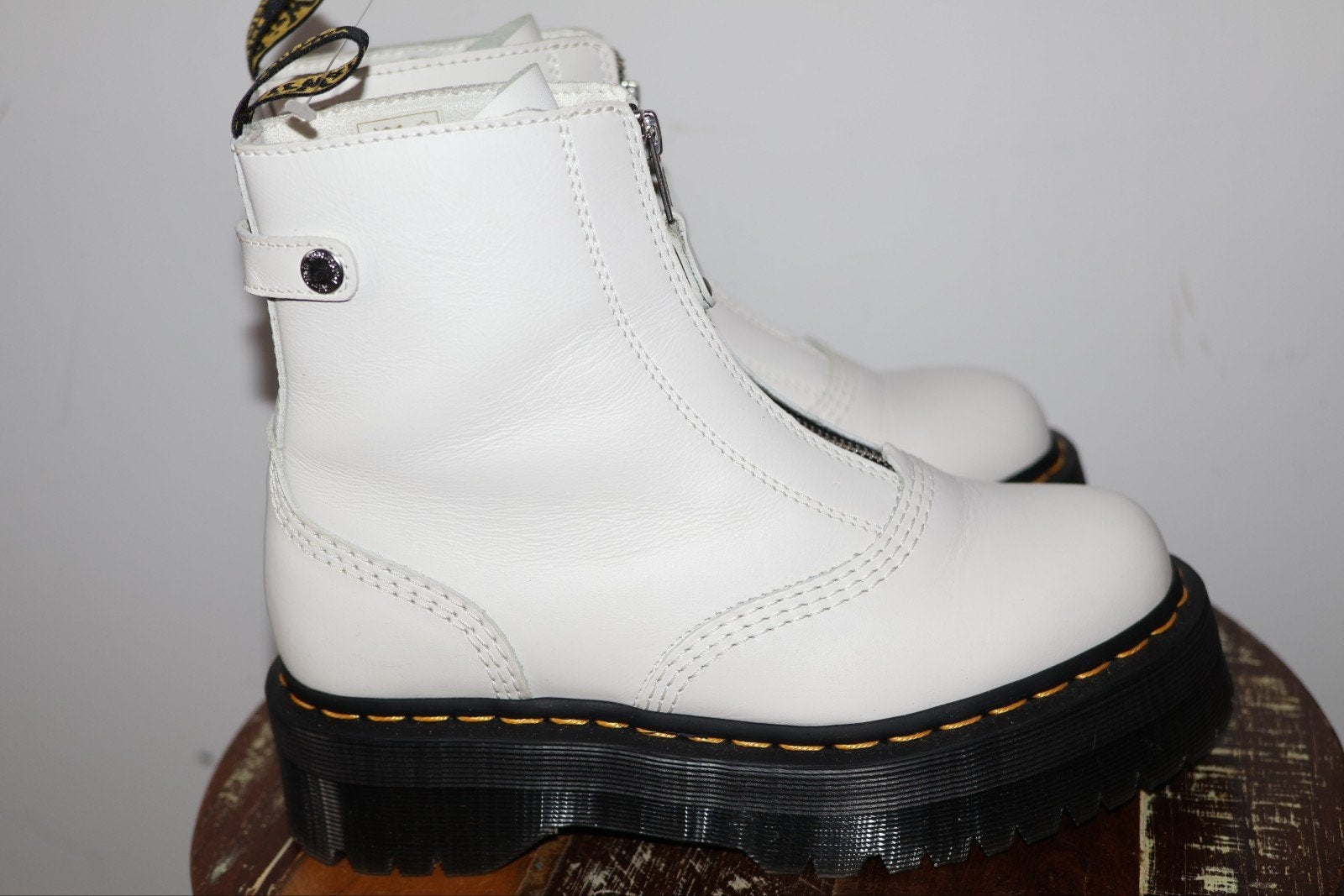 Dr. Martens Jetta Boots Wit Maat 39 - Zo goed als nieuw, Kleding | Dames, Dr Martens, Lage of Enkellaarzen, Dr. Martens.nl, Ophalen of Verzenden