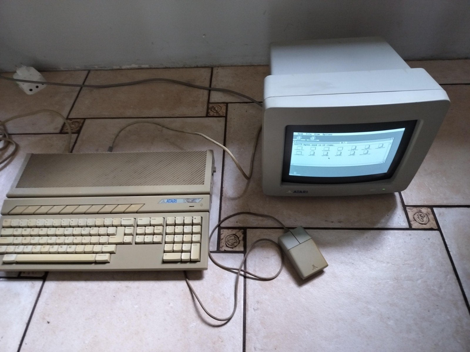 Atari 1040 ST computer met monitor en muis (muis defect), Computers en Software, Ophalen of Verzenden, Atari