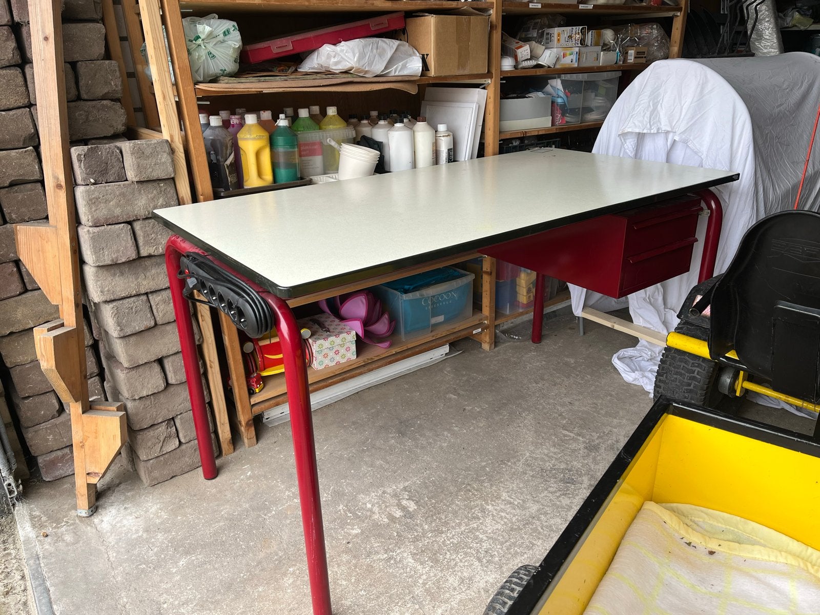 Vintage bureau met lades - Rood/Wit