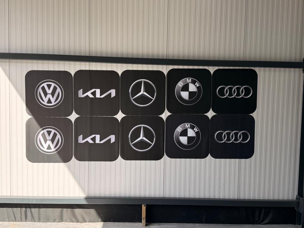 Nieuwe automaterialen ideaal voor startend autobedrijf!, Ophalen