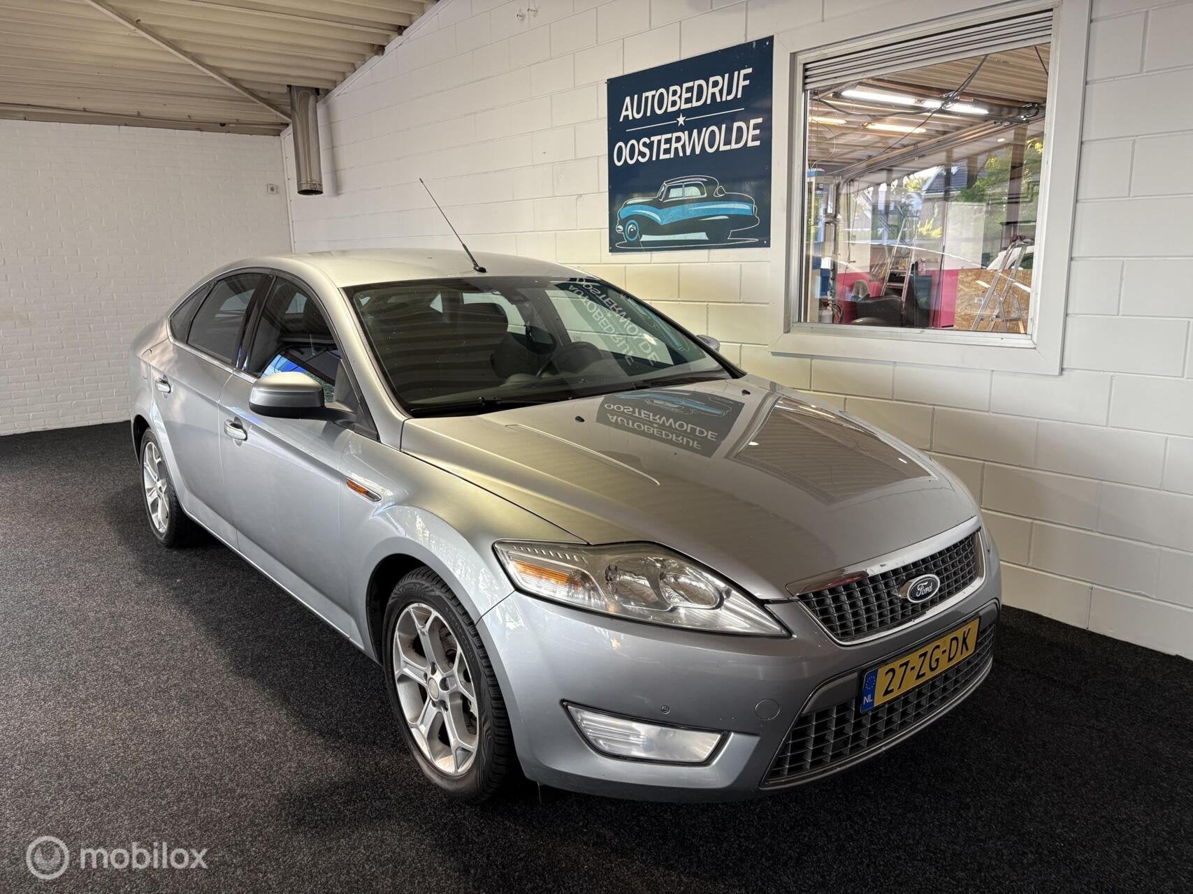 Ford Mondeo 2.5-20V Titanium 5Cyl - Apk - Airco - Cruise, Auto's, Ford, Voorwielaandrijving, 745 kg, Stof, Zwart