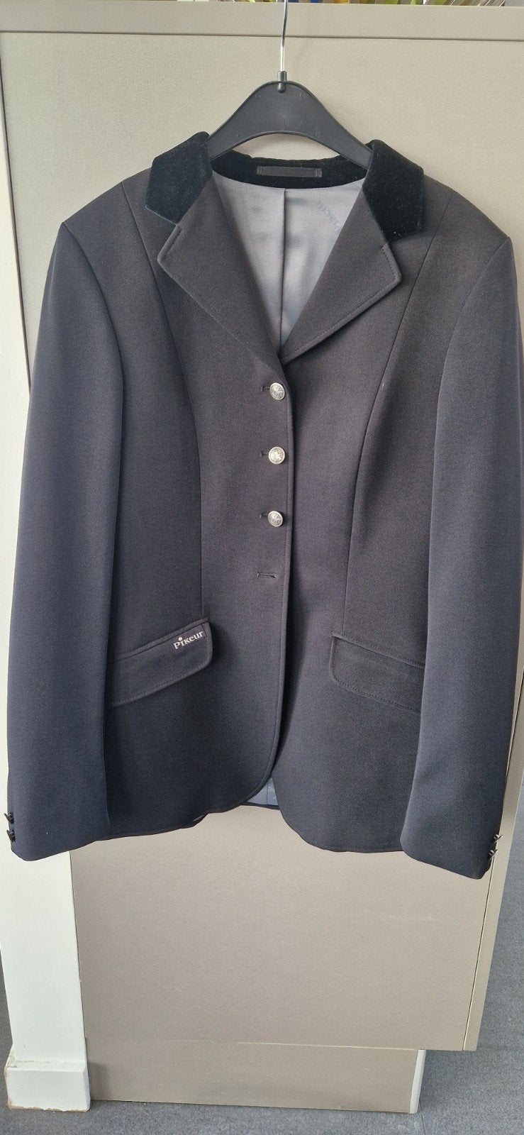 Pikeur wedstrijdjasje maat 176, Dressuur, Ophalen of Verzenden, Zo goed als nieuw, Zwart