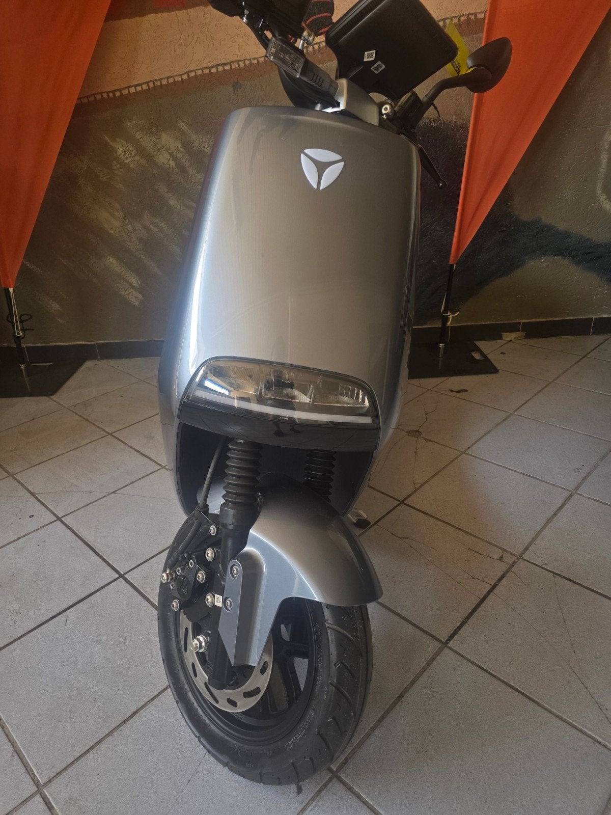 Yadea G5 25km 100% elektrisch, Fietsen en Brommers, Snorfietsen en Snorscooters, Elektrisch, Nieuw, Ophalen, Overige merken